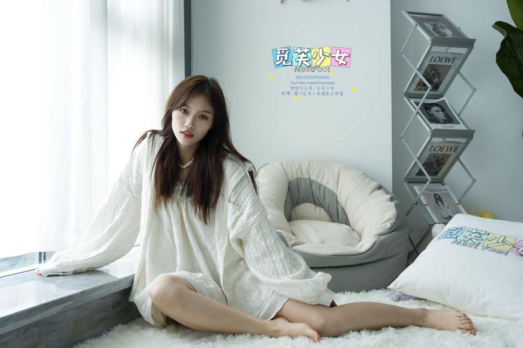 [觅芙少女]NO.028 虹虹-青春是昏睡与暗恋交织的夏天 [194P/2V/8.47G]插图2