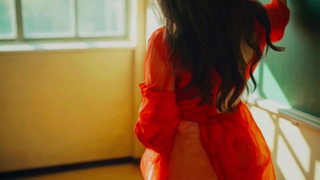 AI VIDEO 084 A Lesson in Slow Blooming Love _ ゆっくりと咲く爱のレッスン _ Chill Pop _ Official[4K/1V/290MB]插图1