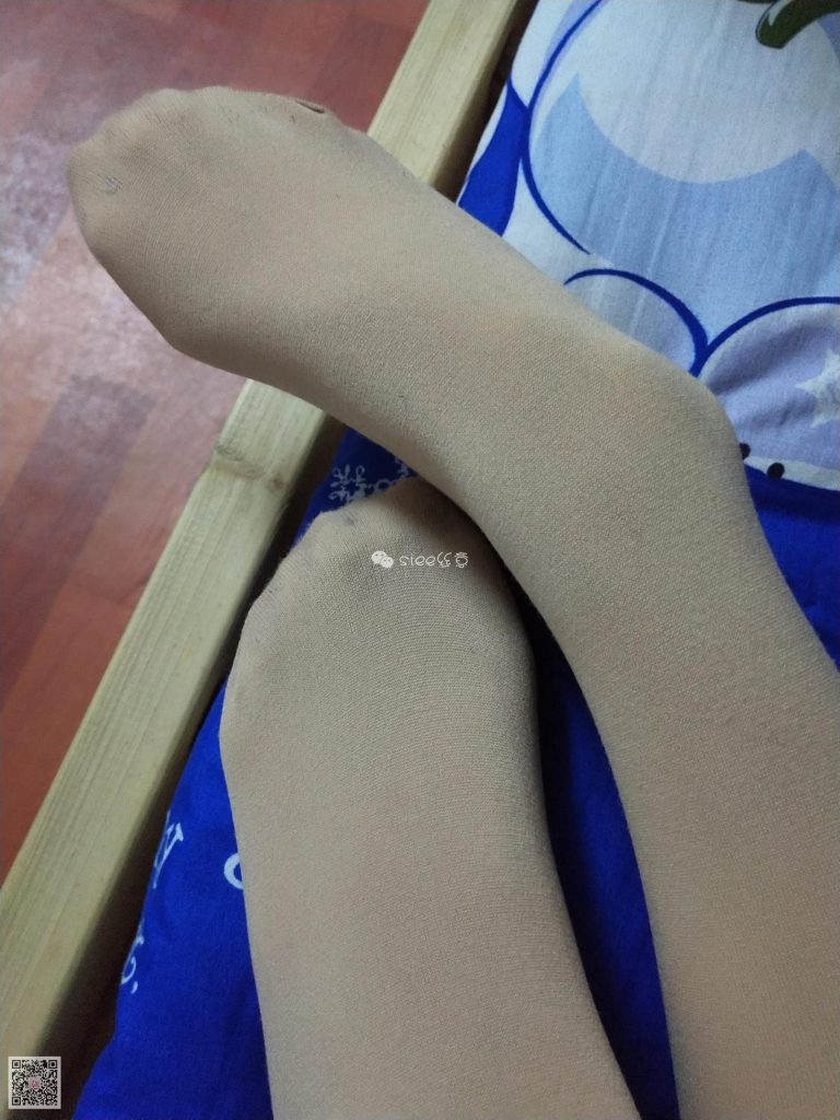 [SIEE丝意] No.085 萱萱~寝室自拍，贵在真实 [46P/39.3MB]插图2