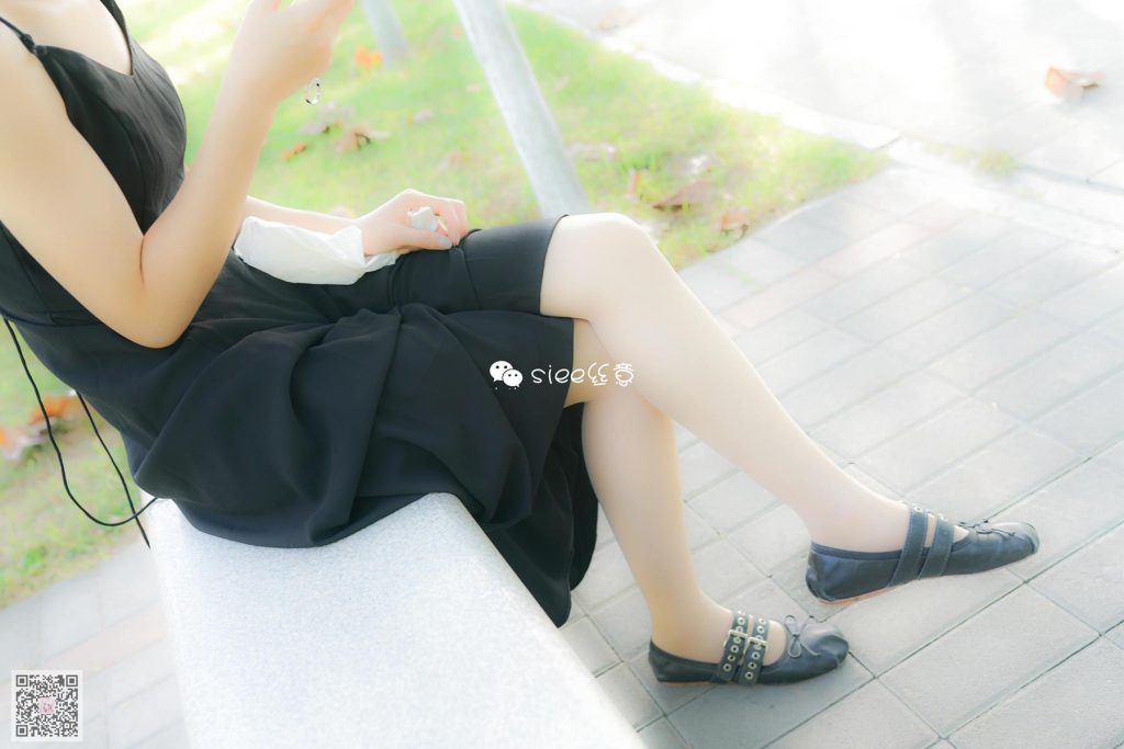 [SIEE丝意] No.188 珊珊~长裙也要穿絲袜 [37P/49.1MB]插图2