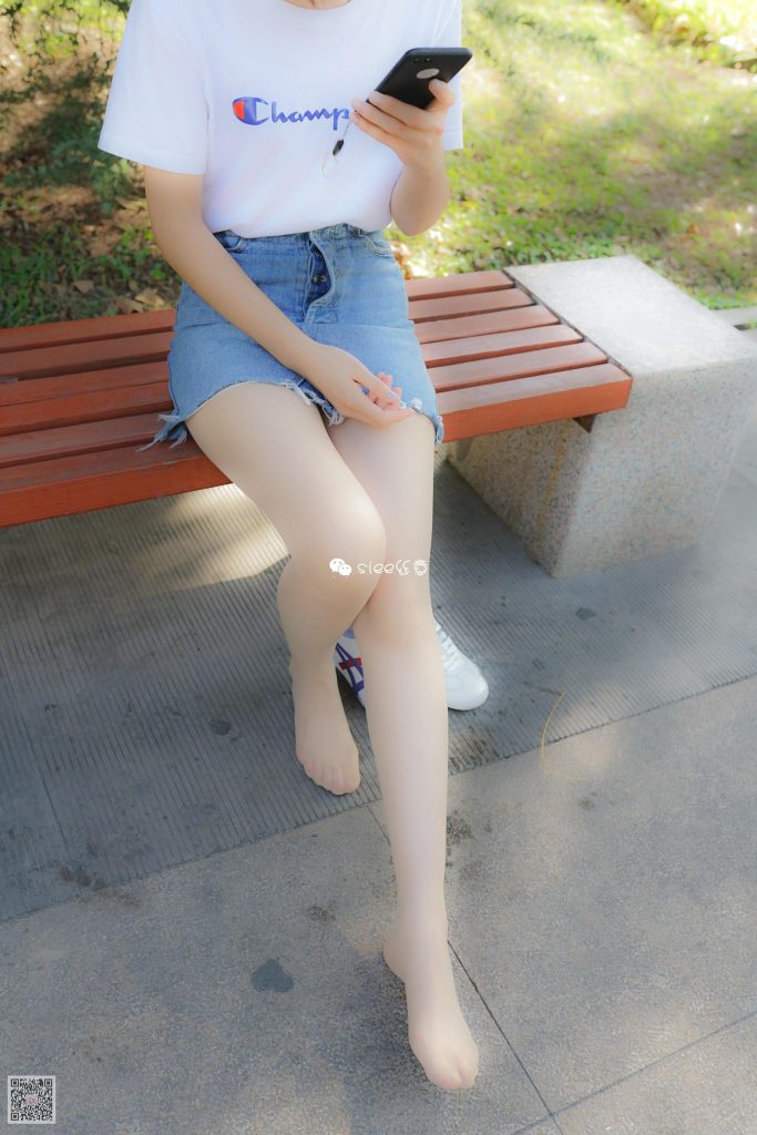 [SIEE丝意] No.181 姗姗～牛仔裙配肉丝袜 [38P/65.8MB]插图1