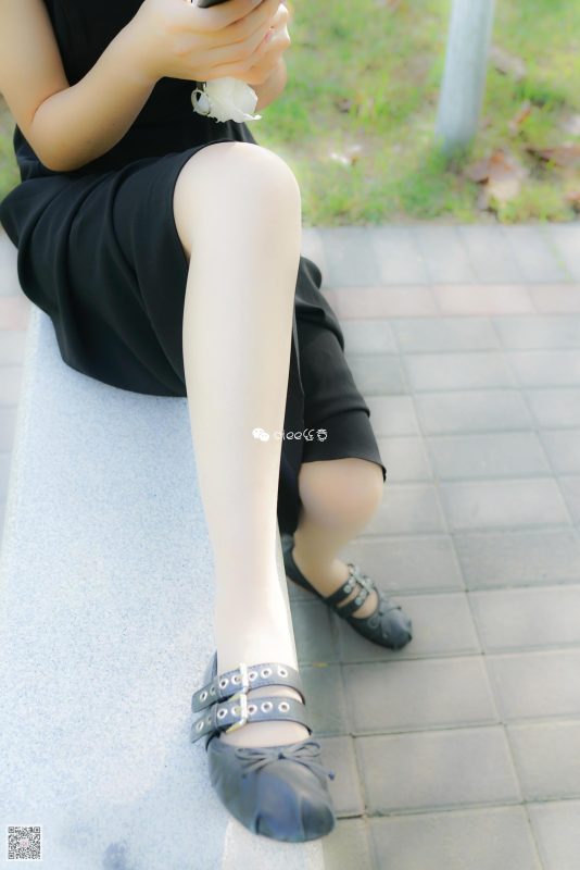 [SIEE丝意] No.188 珊珊~长裙也要穿絲袜 [37P/49.1MB]-无料摄影圈