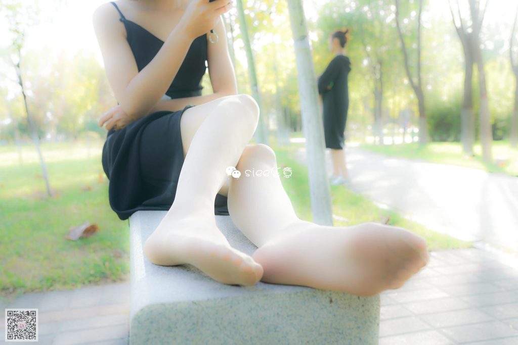 [SIEE丝意] No.188 珊珊~长裙也要穿絲袜 [37P/49.1MB]插图1