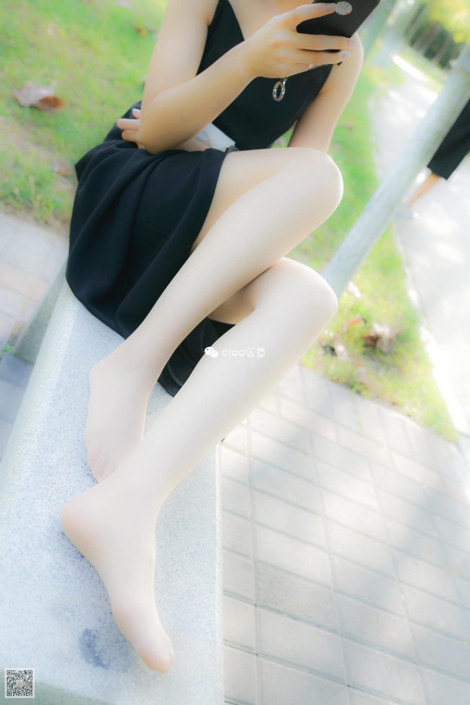 [SIEE丝意] No.188 珊珊~长裙也要穿絲袜 [37P/49.1MB]插图3
