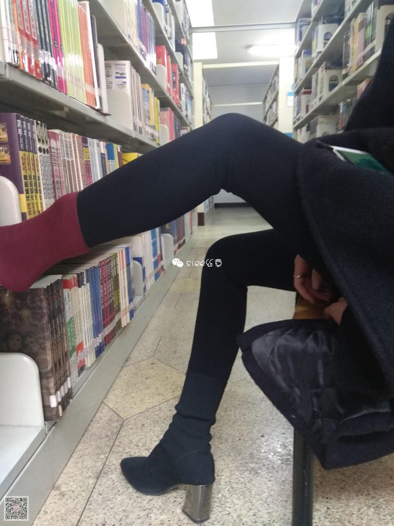 [SIEE丝意] No.259 莎莎~随手拍红袜子 [44P/55.9MB]插图2