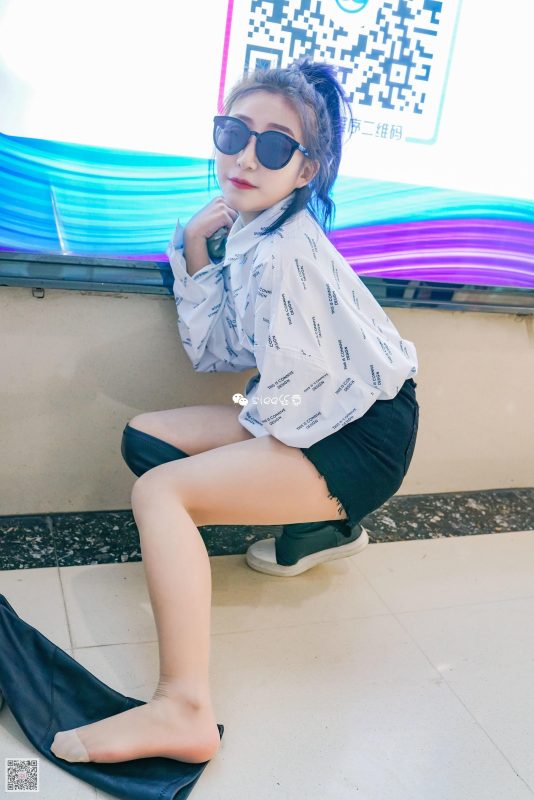 [SIEE丝意] No.270 婷婷 长筒靴配肤色絲，小性感 [48P/158MB]-无料摄影圈