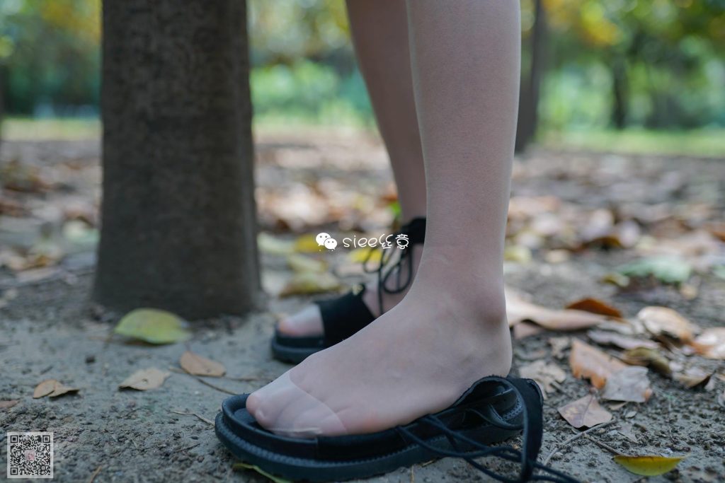 [SIEE丝意] No.308 沐萱 小树林的秘密 [61P/137MB]插图1