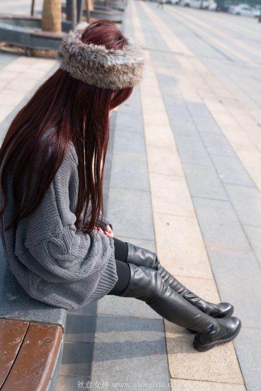 [SIEE丝意] No.373 芊芊 秋意未尽，冬又望想 [68P/264MB]-无料摄影圈