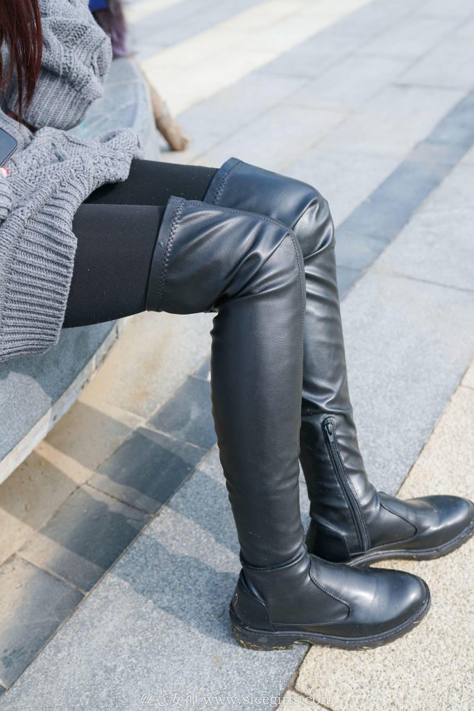 [SIEE丝意] No.373 芊芊 秋意未尽，冬又望想 [68P/264MB]插图1