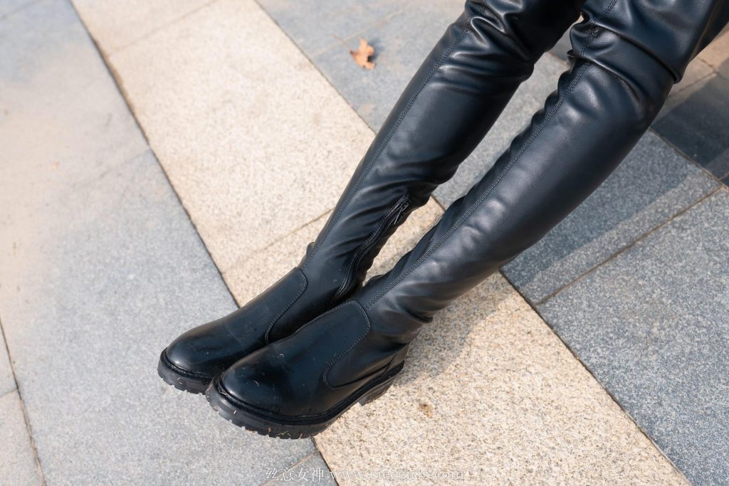 [SIEE丝意] No.373 芊芊 秋意未尽，冬又望想 [68P/264MB]插图3