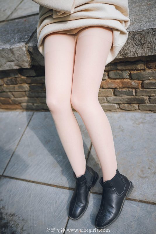 [SIEE丝意] No.375 雪儿 落叶的情愫 [86P/189MB]-无料摄影圈