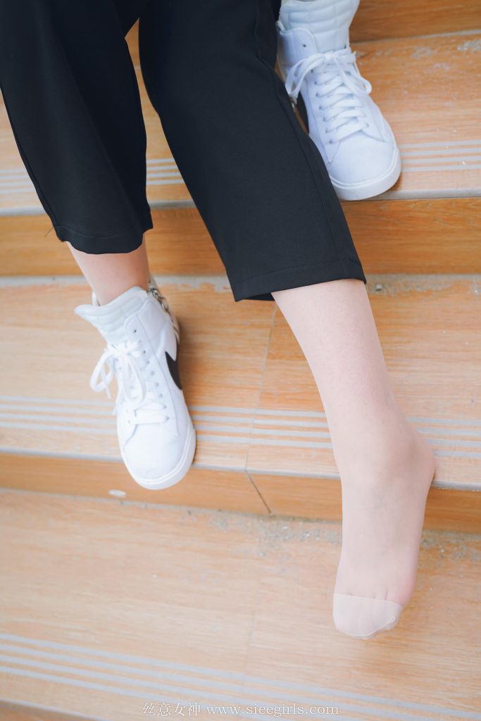 [SIEE丝意] No.380 含含&圆圆 镜中姐妹 [47P/121MB]插图2