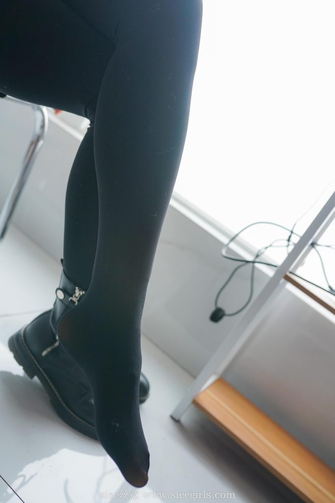 [SIEE丝意] No.416 童童~除夕夜，心存欢喜 [54P/120MB]插图3