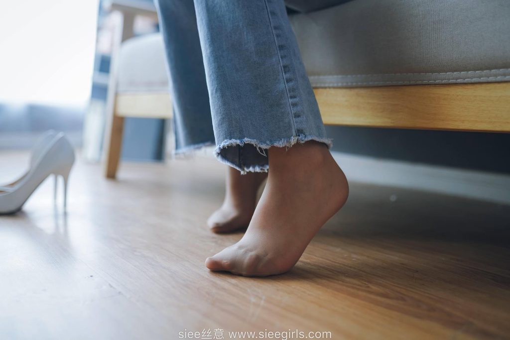 [SIEE丝意] No.471 文文～白色高跟鞋，裤里丝 [45P/320MB]插图3