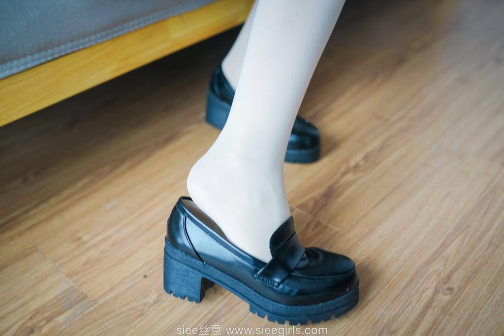 [SIEE丝意]NO.472 文文 小皮鞋学生装 厚肉丝 [65P/117MB]插图3