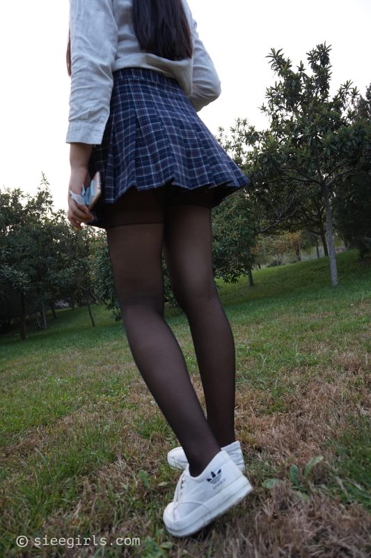 [SIEE丝意]新刊 NO.001 曦曦 黑丝随拍[84P/430MB]-无料摄影圈