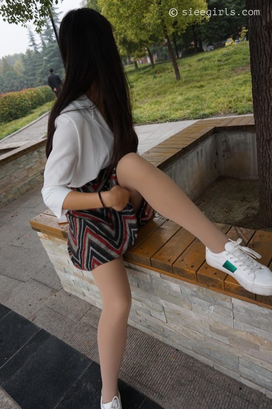 [SIEE丝意]新刊 NO.011 鱼鱼 初恋[59P/241MB]-无料摄影圈