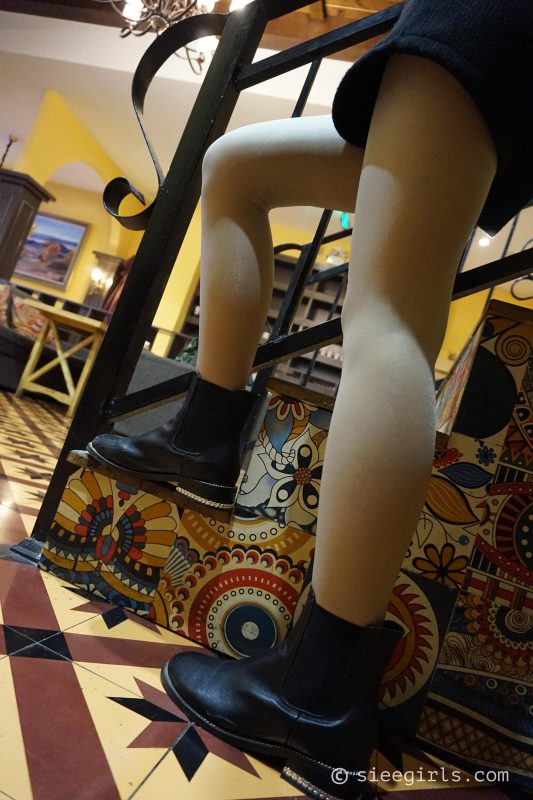 [SIEE丝意]新刊 NO.024 琦琦 咖啡馆2[92P/354MB]-无料摄影圈