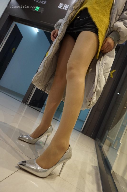 [SIEE丝意]新刊 NO.026 依依 银色高跟鞋[83P/352MB]-无料摄影圈