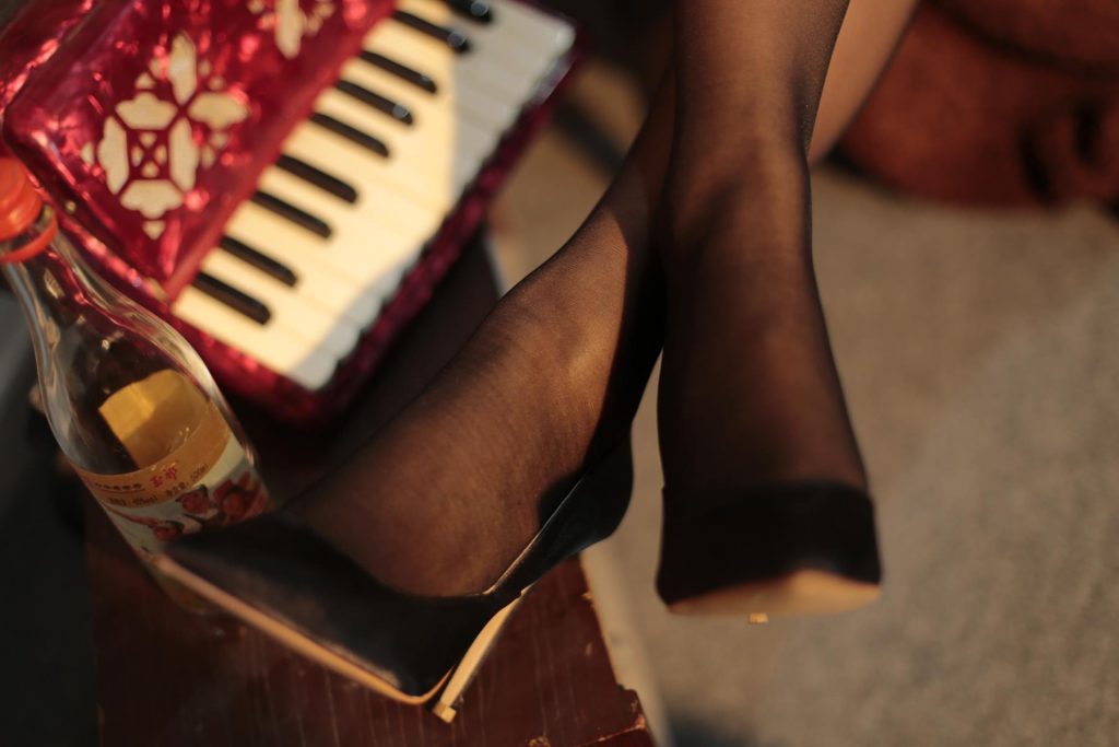 奈丝写真 NO.026：高高-喝最烈的酒，看最美的片儿 [31P/168MB]插图2