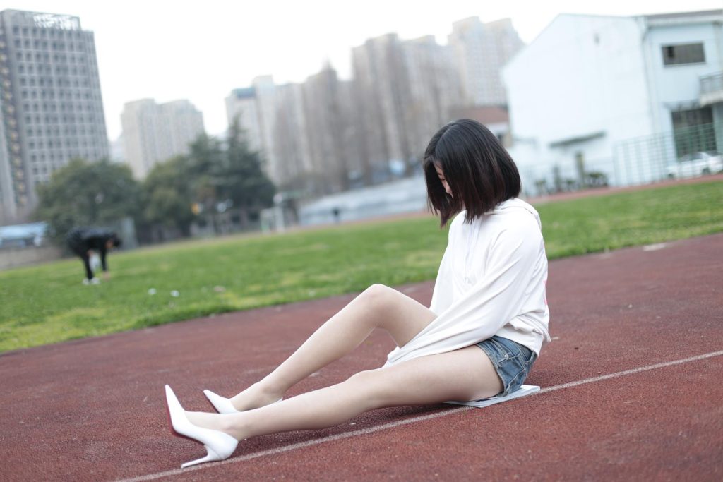 奈丝写真 NO.034：喵璃-穿过运动场的青春气息 [48P/250MB]插图2