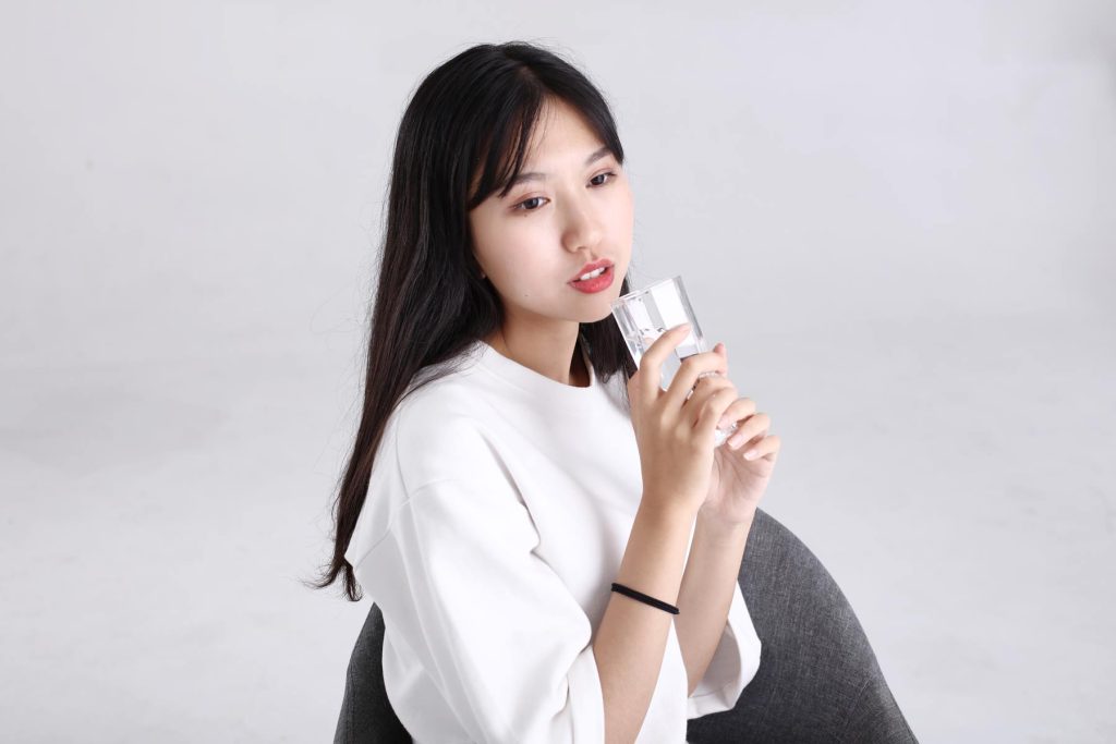 奈丝写真 NO.129：小橙子 – 白体恤牛仔裤 [47P/559MB]插图2