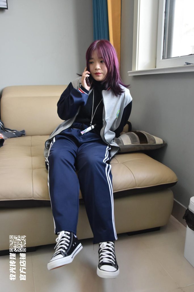 牧光摄影 010期 可爱妹字校服高帮帆布鞋白棉袜脚 [173P/1V/2.02G]插图1