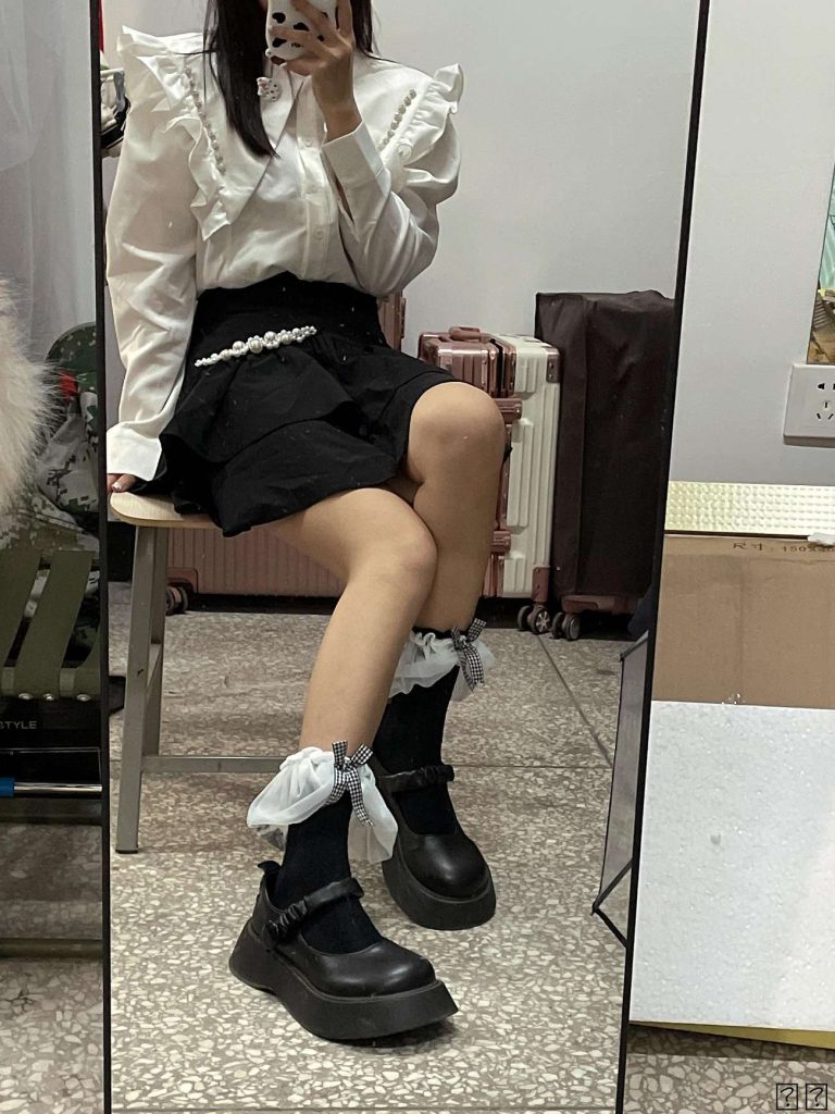 大学生镁足 青春充满活力，可爱不失姓感！！福利放送 [100P/73M]插图5