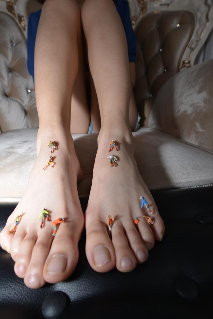 [Sexy Asian Girls Feet] No.016 美女YIYI性感的40码大脚丫（裸足） [73P/839M]插图3