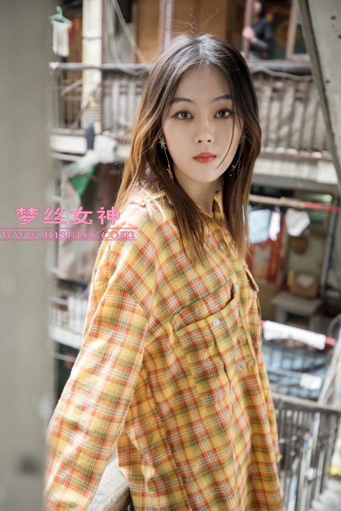 [MSLASS梦丝女神]2019.04.23 操场小甜心 玥玥 [65P/1V/1.45G]插图3