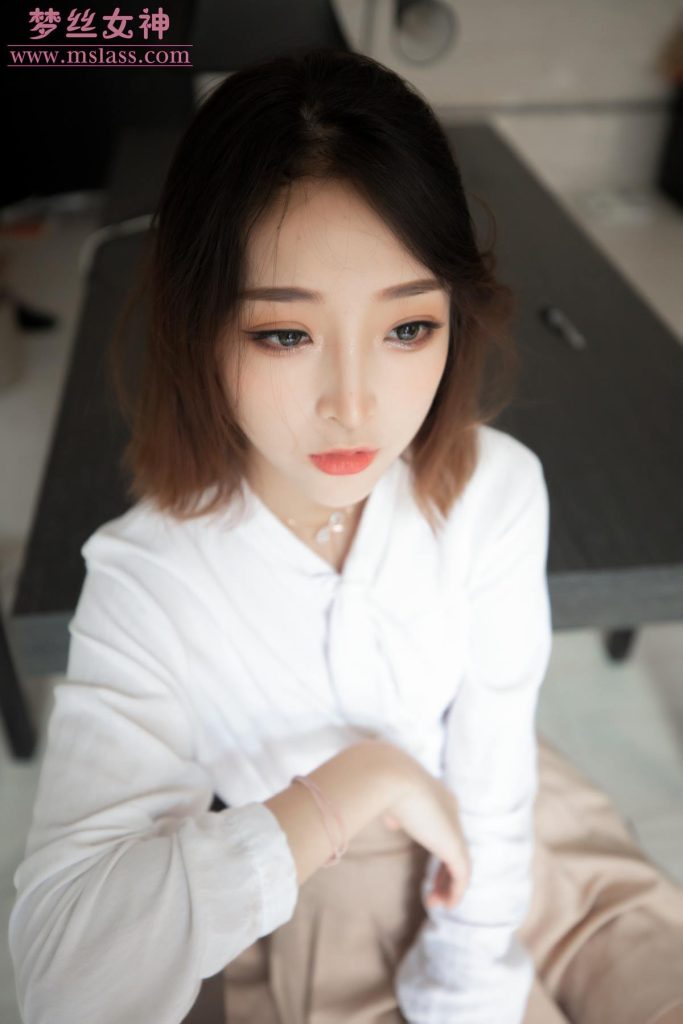 [MSLASS梦丝女神] 2019-08-08 美女主播乔儿（肉色丝袜搭配）[72P/608MB]插图1