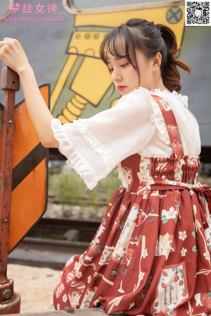 [MSLASS梦丝女神] 2019-10-27 玥玥 白丝洛丽塔 [70P/459MB]插图2