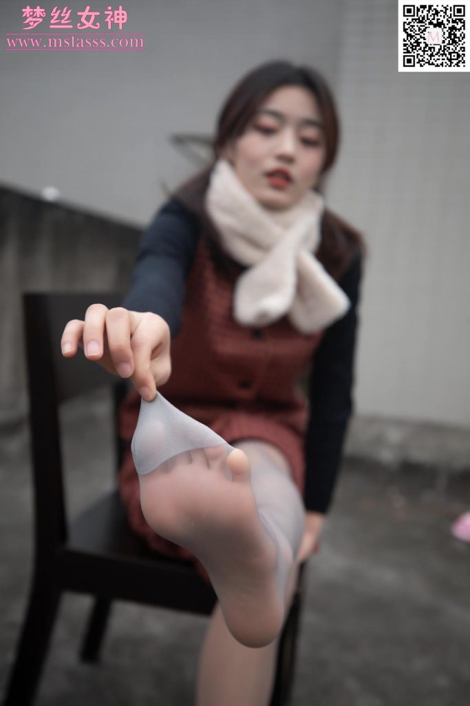 [MSLASS梦丝女神] 2020-01-15 璇璇 天台少女 [57P/397MB]插图3