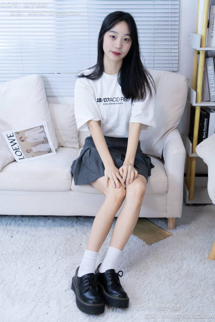 甜予摄影 008 艺艺-皮鞋、白棉袜、裸足[122P/2V/9.85GB]插图2