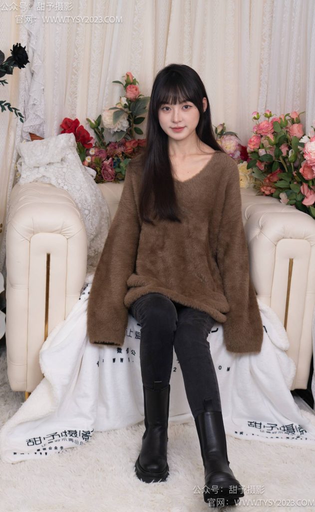 甜予摄影 010 小离-靴子、白棉袜、裸足[130P/2V/9.85GB]插图1