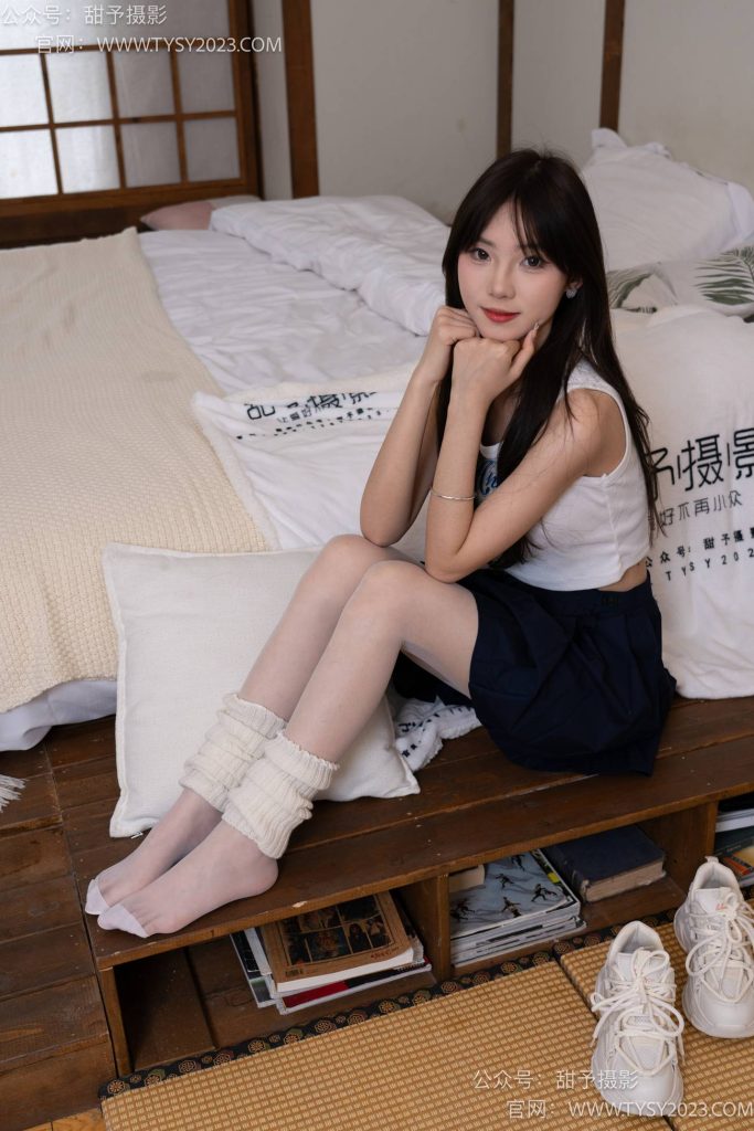 甜予摄影 NO.018 璇璇-运动鞋、白丝（脚尖加固款） [130P/2V/10.01GB]插图2