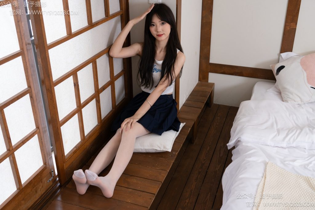 甜予摄影 NO.018 璇璇-运动鞋、白丝（脚尖加固款） [130P/2V/10.01GB]插图3