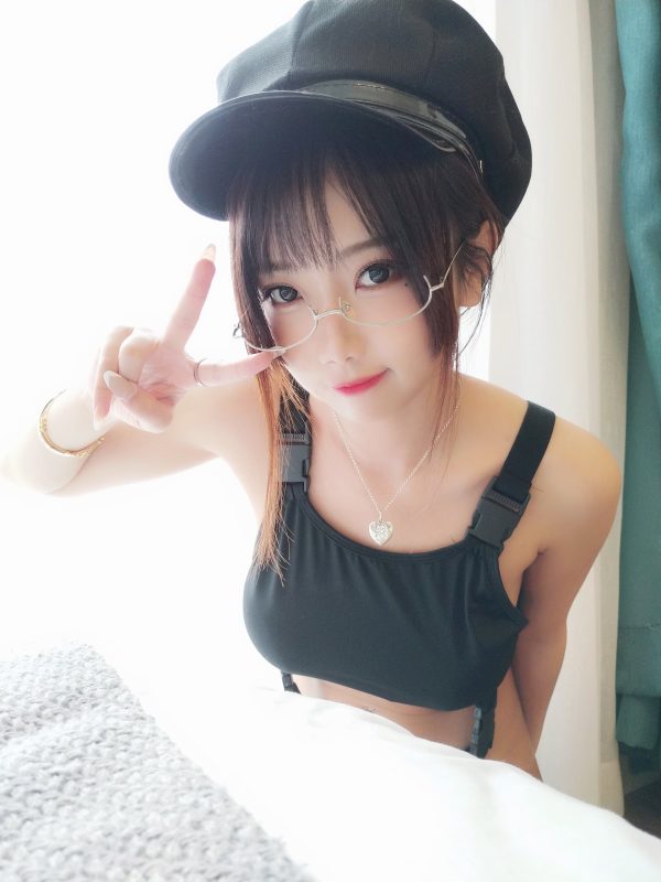 白嫩美少女鬼畜瑶 021 运动能手 [22P/1V/85MB]-无料摄影圈