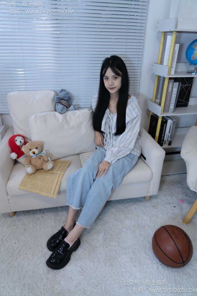 甜予摄影 NO.028 胡桃-皮鞋、白棉袜、裸足[124P/2V/10.06GB]插图1