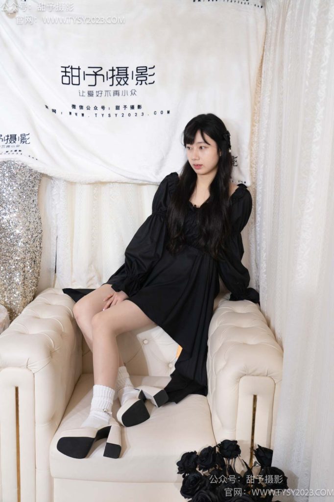 甜予摄影 NO.034 鱼鱼-高跟鞋、白棉袜、肉丝（脚尖加固款）[129P/2V/9.57GB]插图3