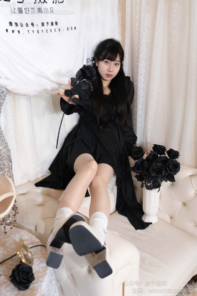 甜予摄影 NO.034 鱼鱼-高跟鞋、白棉袜、肉丝（脚尖加固款）[129P/2V/9.57GB]插图4