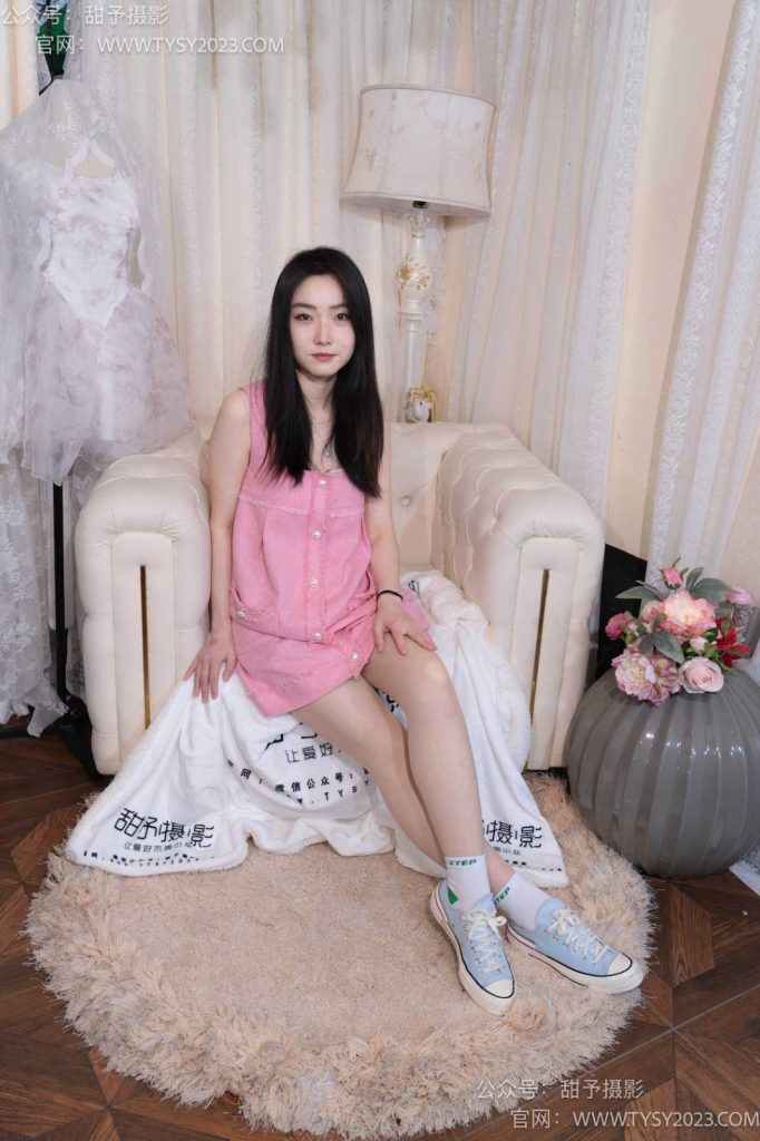 甜予摄影 NO.035 栗栗-帆布鞋、白棉袜、肉丝（脚尖加固款）[128P/2V/9.88GB]插图1