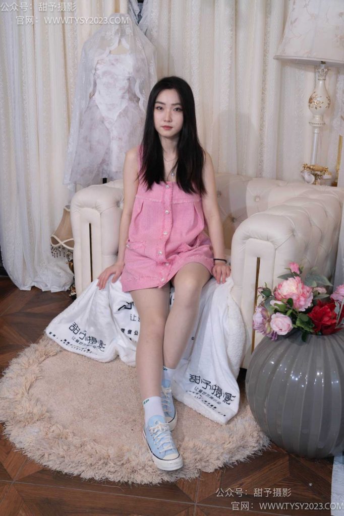 甜予摄影 NO.035 栗栗-帆布鞋、白棉袜、肉丝（脚尖加固款）[128P/2V/9.88GB]插图2