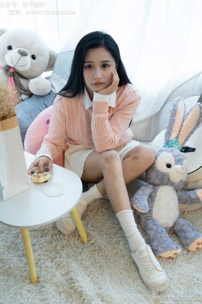 甜予摄影 NO.037 澜澜-板鞋、白棉袜、裸足[120P/2V/9.65GB]插图3