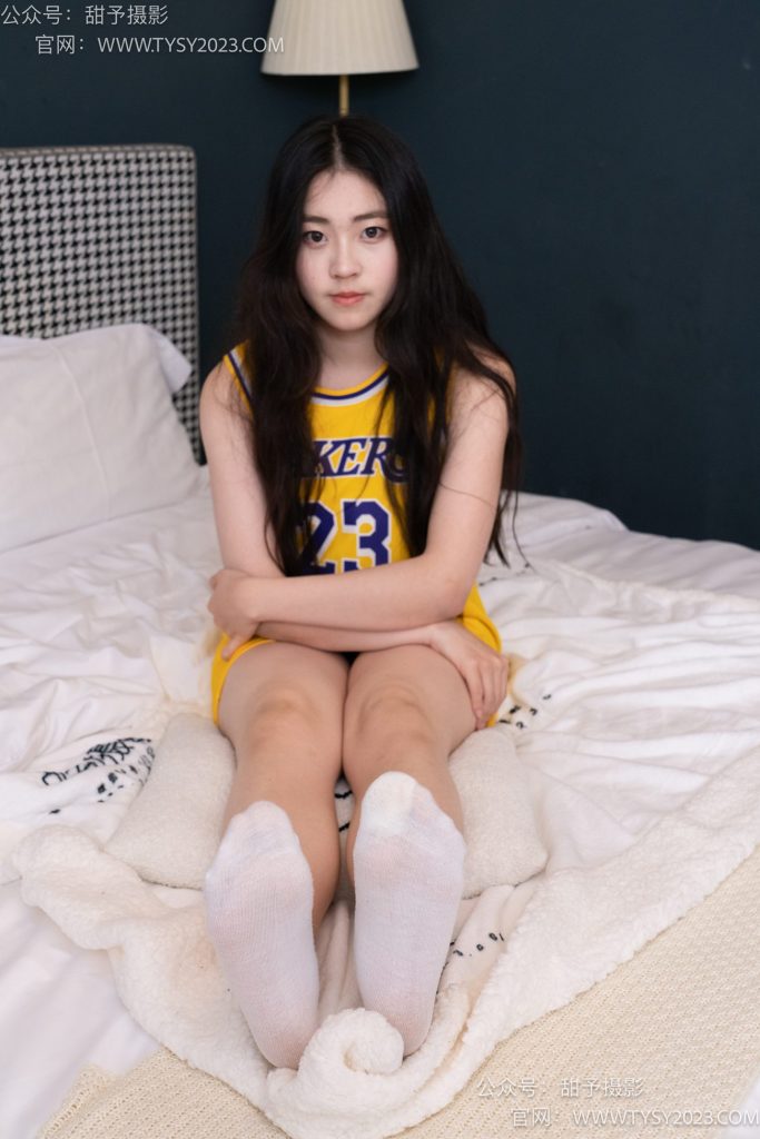 甜予摄影 NO.040 小云-板鞋、白棉袜[129P/2V/9.81GB]插图2