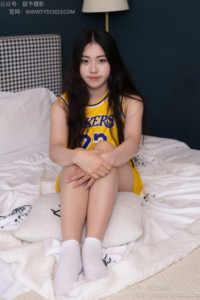 甜予摄影 NO.040 小云-板鞋、白棉袜[129P/2V/9.81GB]插图3