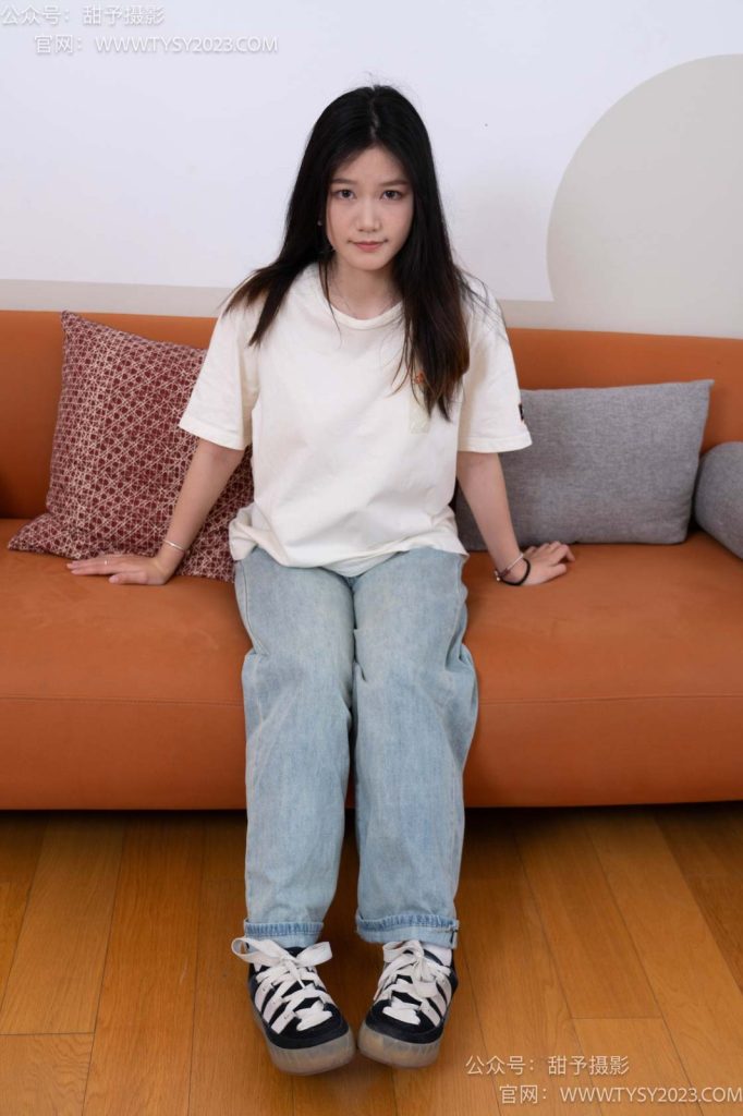 甜予摄影 NO.043 松松-帆布鞋、白棉袜、裸足[118P/2V/9.64GB]插图4