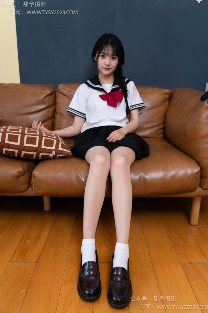 甜予摄影 NO.048 澜澜-皮鞋、凉鞋、白棉袜、黑棉袜、肉丝（脚尖加固款）、 [143P/2V/11.39GB]插图4