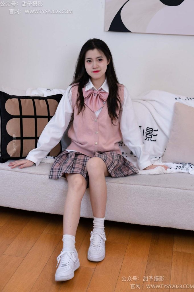 甜予摄影 NO.049 小粥-板鞋、白棉袜、裸足[135P/2V/10.13GB]插图3