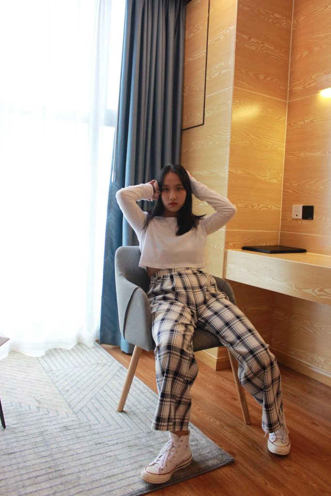 lucky三套衣服牛仔裤白裙帆布鞋白棉袜脚[709P/5V/4.71G]插图1